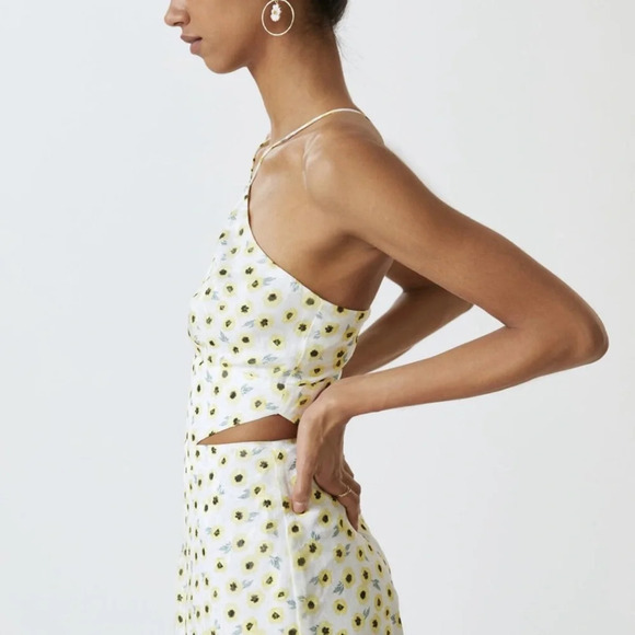 ANTHROPOLOGIE | Hutch | Yellow Motif Ditsy Floral Seaside Romper 4 Halter Shorts - Picture 3 of 16